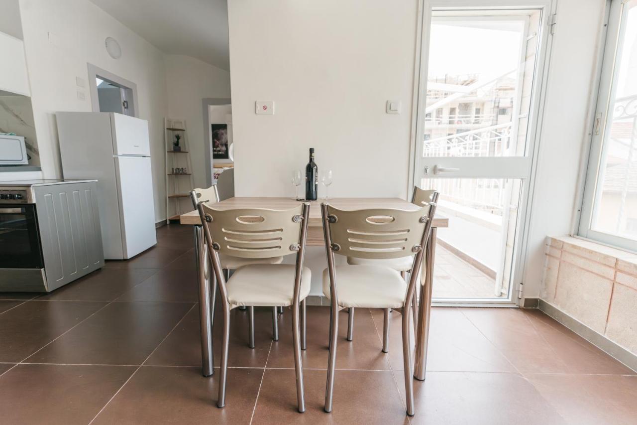 Aristo Machne Yehuda Boutique Apartments エルサレム エクステリア 写真